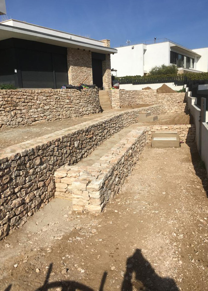 Exteriors en pedra seca